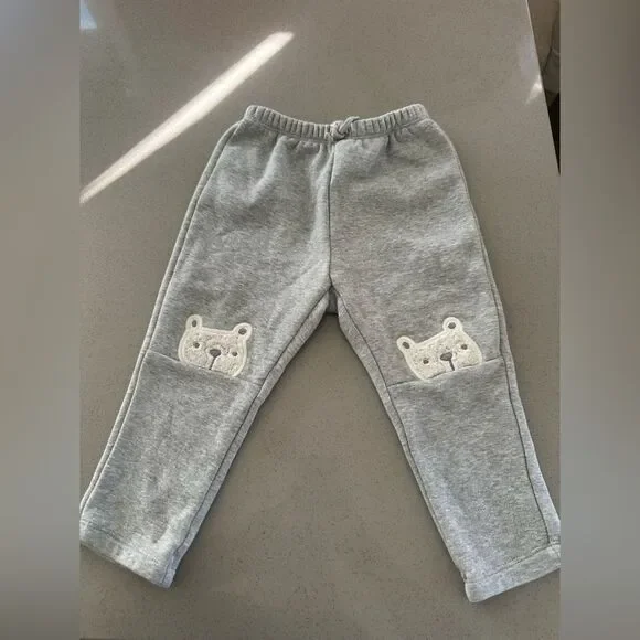 Baby Gap Grey Matching ‘Bear’ sweat set size 12-18 months - Picture 4 of 6
